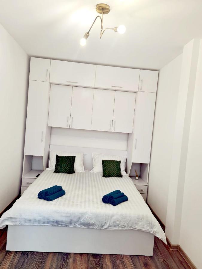 Christopher Apartment Oradea Εξωτερικό φωτογραφία