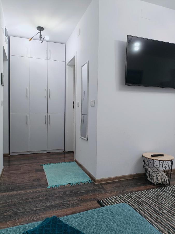 Christopher Apartment Oradea Εξωτερικό φωτογραφία