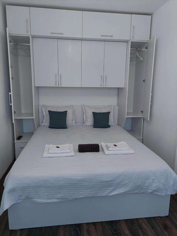 Christopher Apartment Oradea Εξωτερικό φωτογραφία